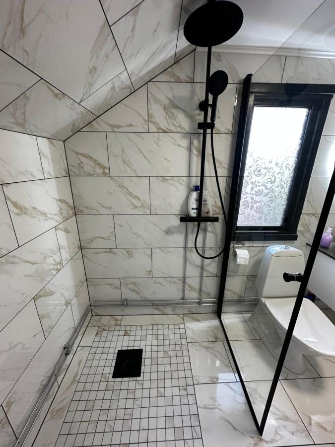 Luxurious Apartment Near Citycenter Бурос Экстерьер фото